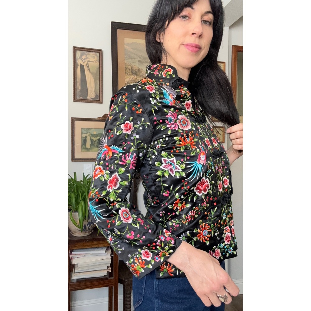 Vintage Plum Blossoms Silk Embroidered Jacket Black Floral Bird Mandarin Size 34 - Picture 9 of 9